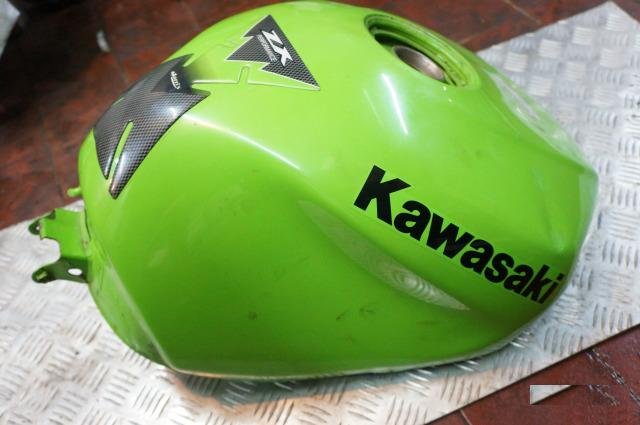 Бак Kawasaki zx6r 03 04