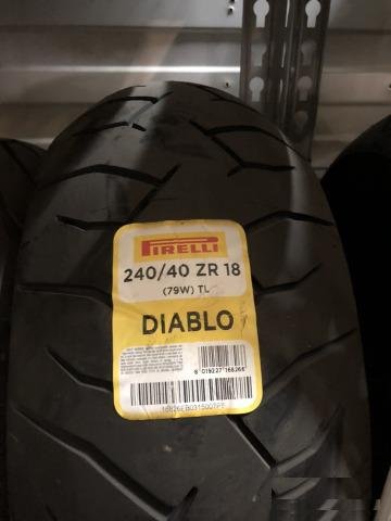 Pirelli Diablo 240/40/18